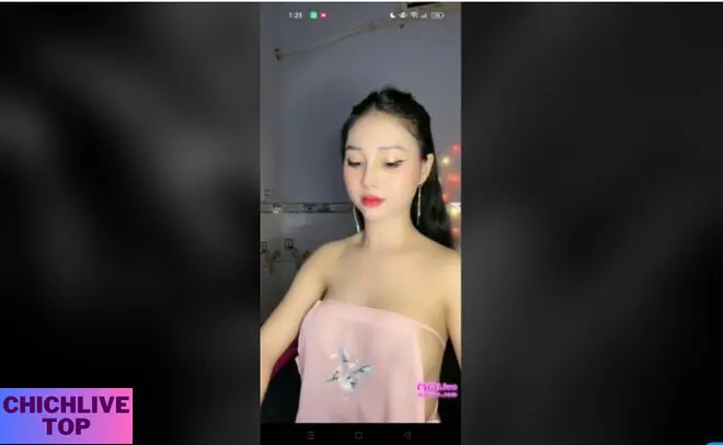 Mỹ Nhân Chichlive Show Hàng Vòng 1 Đầy Đặn Hình 2