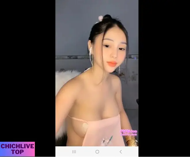 Mỹ Nhân Chichlive Show Hàng Vòng 1 Đầy Đặn Hình 4