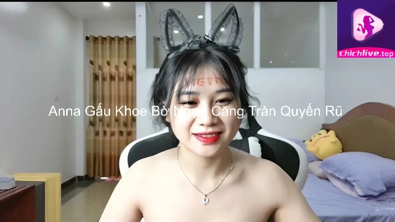 Anna Gấu Khoe Bờ Ngực Căng Tràn Quyến Rũ 1