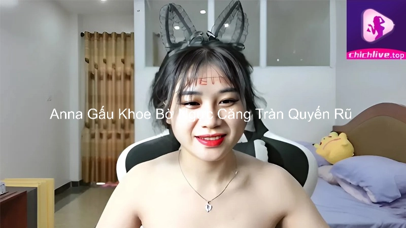 Anna Gấu Khoe Bờ Ngực Căng Tràn Quyến Rũ 7